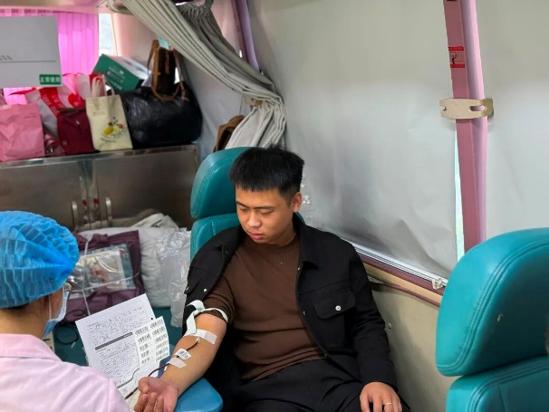 03f401efa3c37c8d3e45bd4f66c48f0f.png 03f401efa3c37c8d3e45bd4f66c48f0f.png