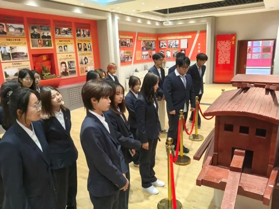 47dc8ff2f597cd911923fbd181769584.jpg 47dc8ff2f597cd911923fbd181769584.jpg