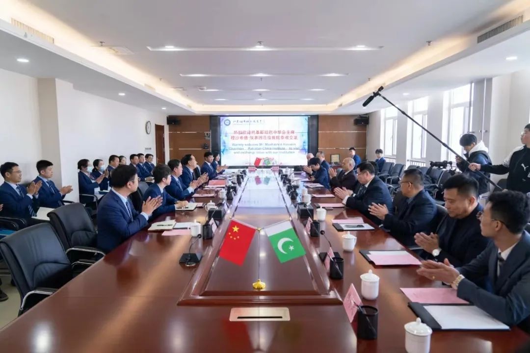f63d735dd58cc9140408e07d61f1fa70.jpg f63d735dd58cc9140408e07d61f1fa70.jpg