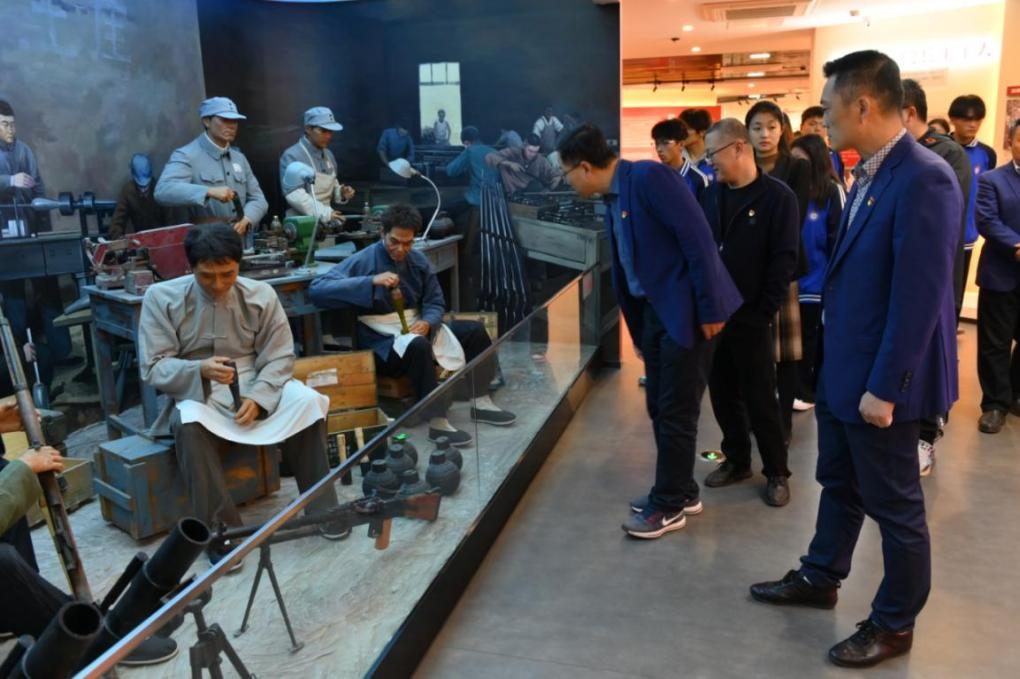 5fee50f5e54bc98b0b4a7db6f1659850.png 5fee50f5e54bc98b0b4a7db6f1659850.png